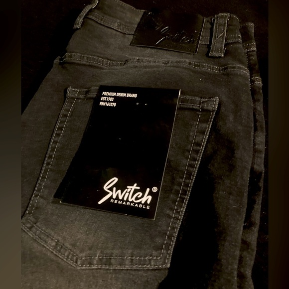 NWT Bundle! Switch Remarkable Limited Edition Sweatshirt, Shorts, and T-Shirt! - Picture 7 of 16